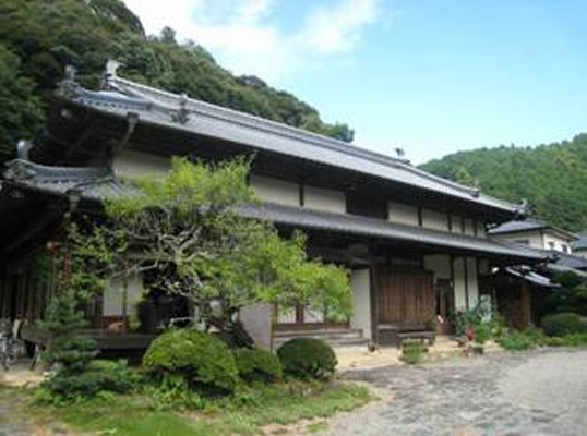 河内家住宅主屋ほか２件の画像1