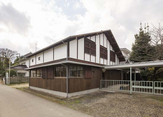 西条栄光教会礼拝堂ほか２件の画像3